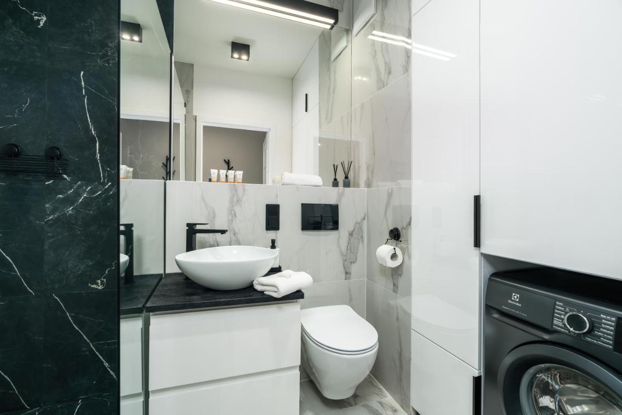 Exclusive Apartment With Terrace By Renters Poznań Kültér fotó